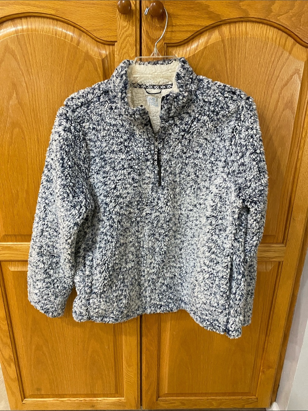 Time and Tru Blue and White Sherpa Quarter-Zip Pullover. Size Small.
